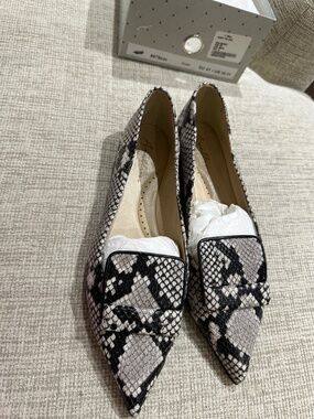 Steve Madden Focus Flats